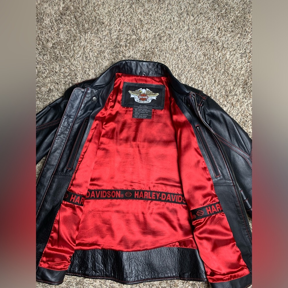 Harley-Davidson Black Leather Jacket with Red Stitching & Embroidery - Picture 5 of 11